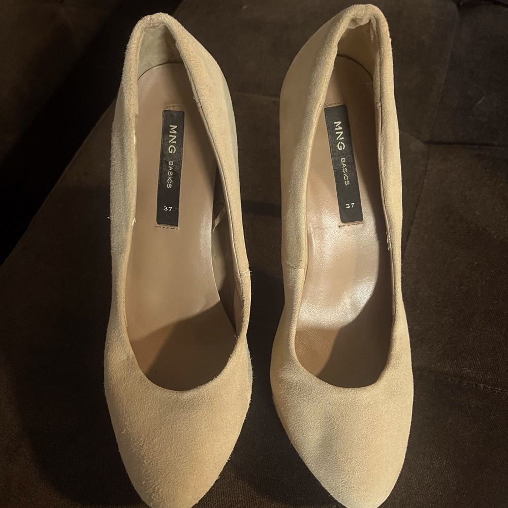 Suede heels